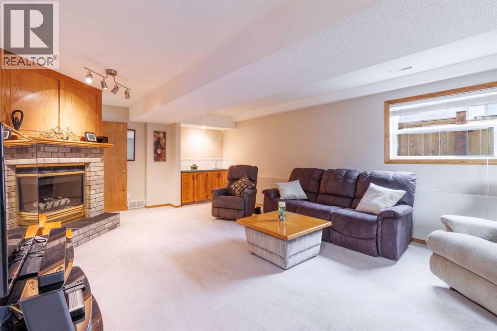 Single Family House 4 Level for Sale in  Macewan Ridge Gate NW MacEwan Glen Calgary 