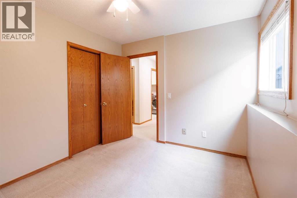 Single Family House 4 Level for Sale in  Macewan Ridge Gate NW MacEwan Glen Calgary 