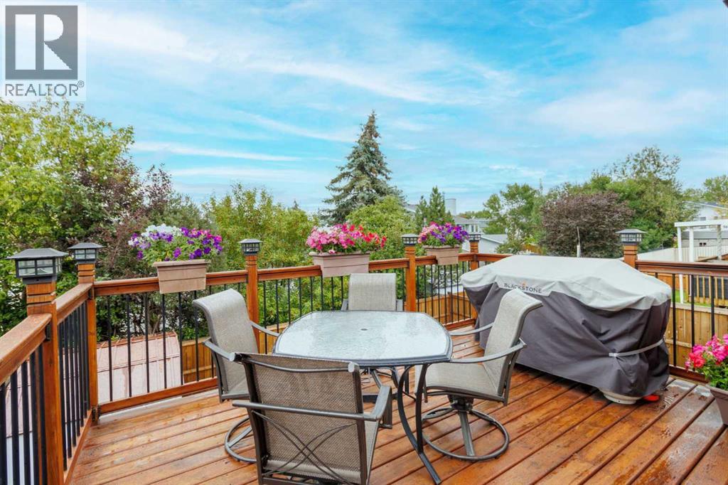 Single Family House 4 Level for Sale in  Macewan Ridge Gate NW MacEwan Glen Calgary 