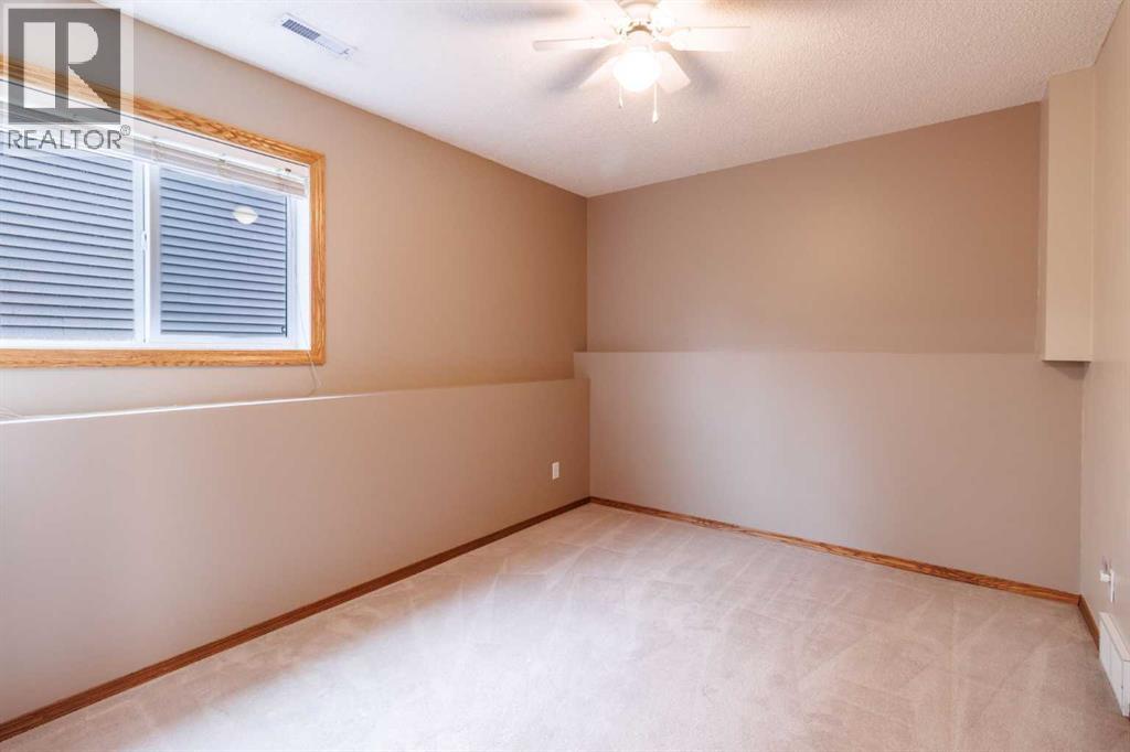 Single Family House 4 Level for Sale in  Macewan Ridge Gate NW MacEwan Glen Calgary 
