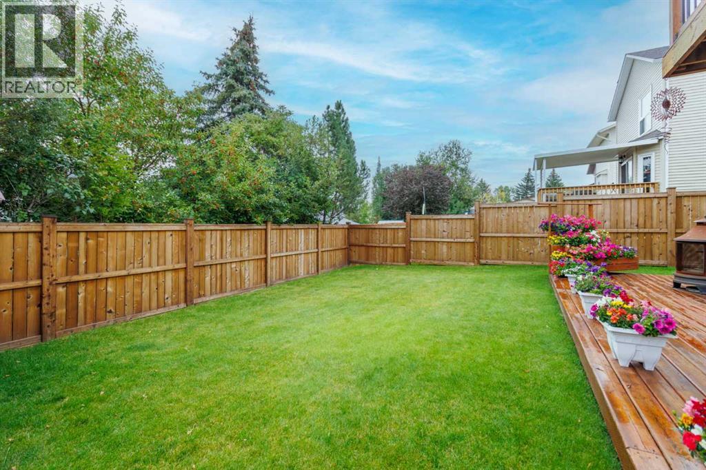 Single Family House 4 Level for Sale in  Macewan Ridge Gate NW MacEwan Glen Calgary 