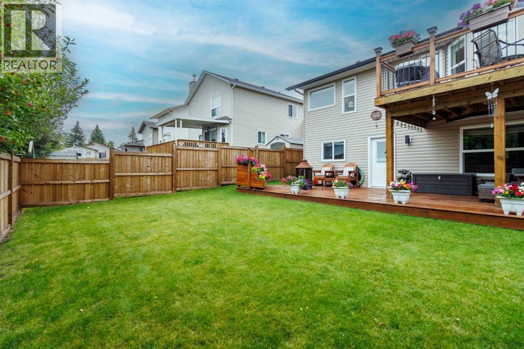 Single Family House 4 Level for Sale in  Macewan Ridge Gate NW MacEwan Glen Calgary 