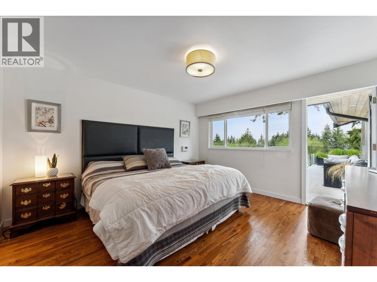 4375 WOODCREST ROAD, West Vancouver