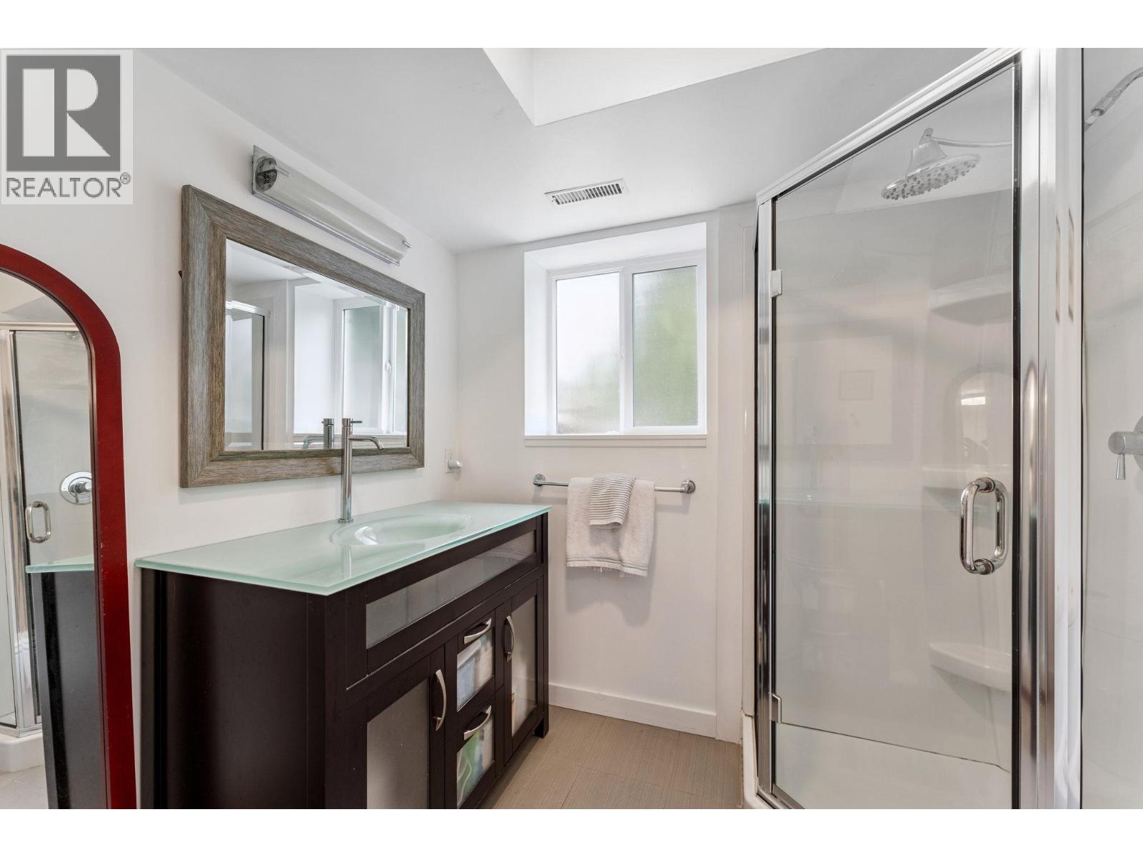 4375 WOODCREST ROAD, West Vancouver