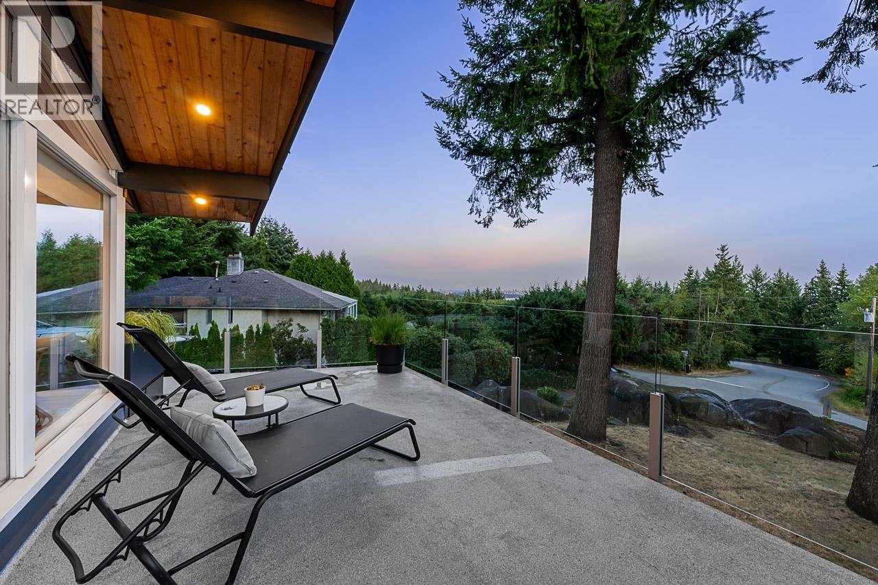 4375 WOODCREST ROAD, West Vancouver