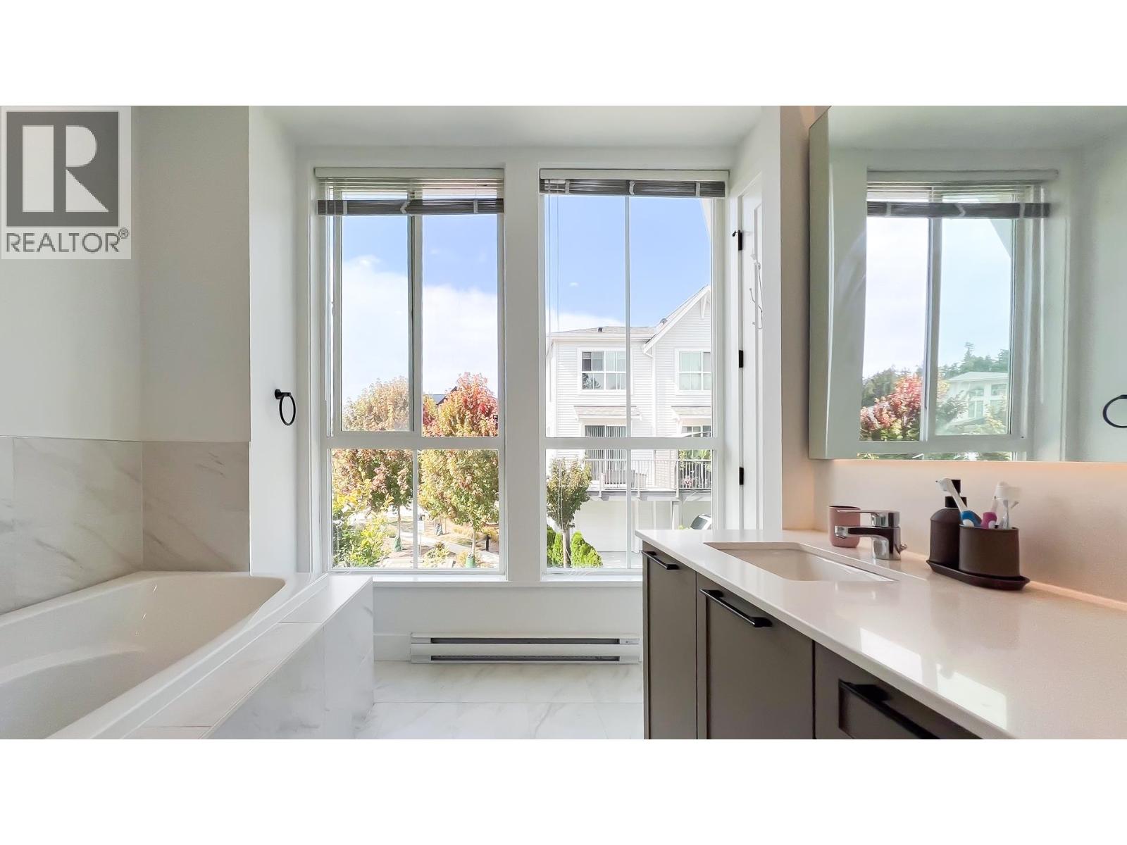 125 4638 ORCA WAY, Tsawwassen