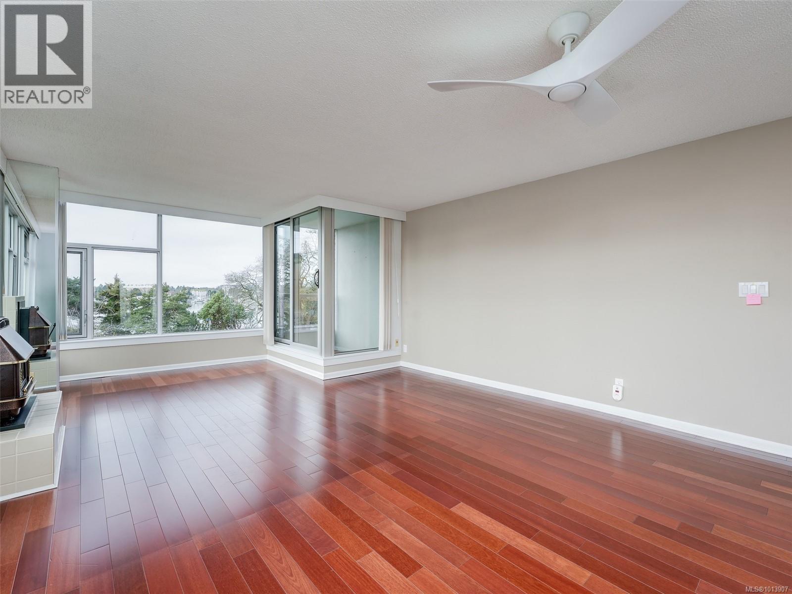 202 325 Maitland Street, Victoria
