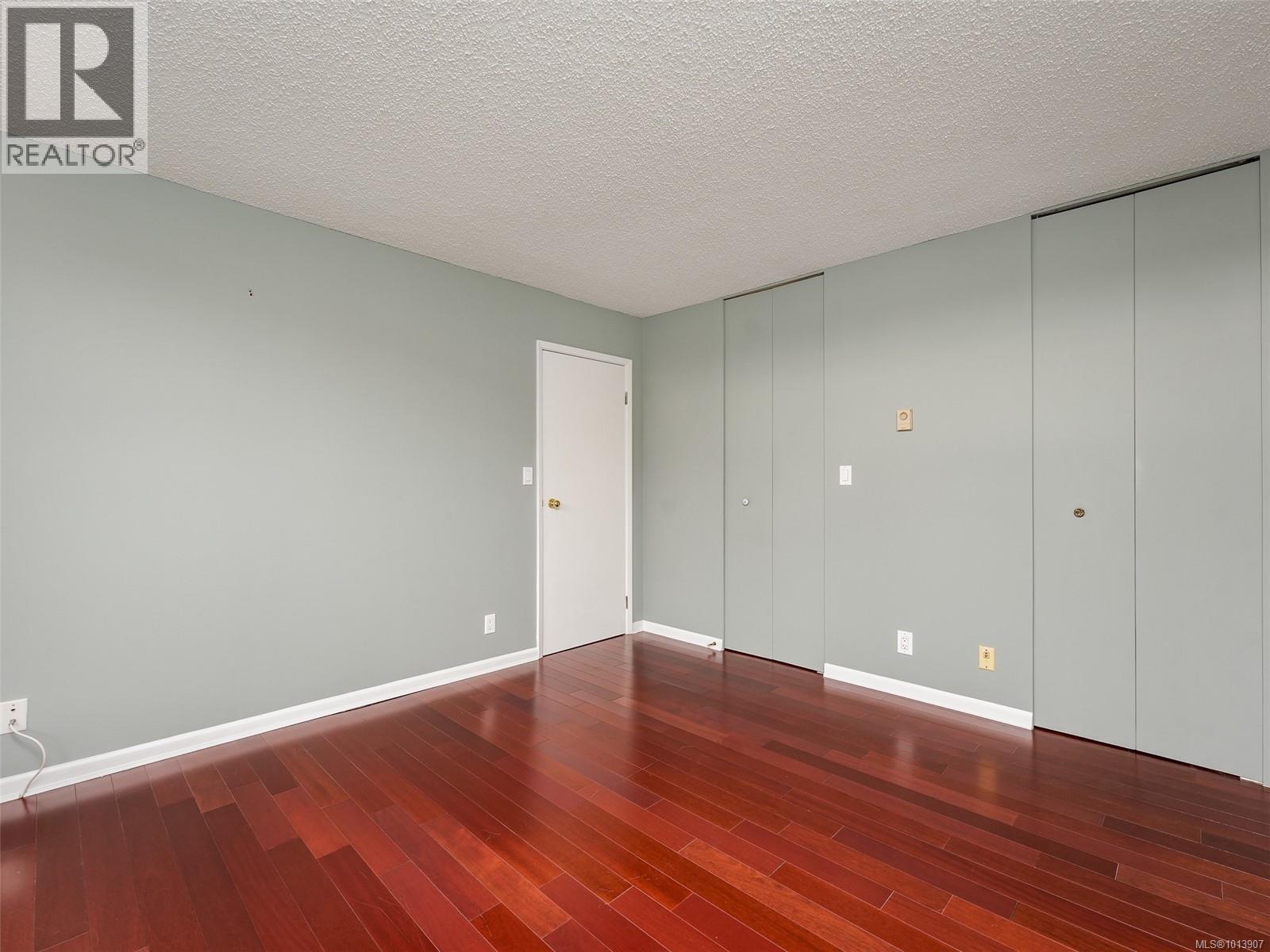 202 325 Maitland Street, Victoria