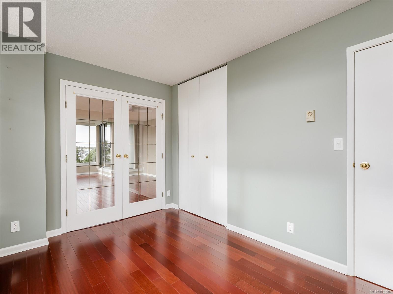 202 325 Maitland Street, Victoria