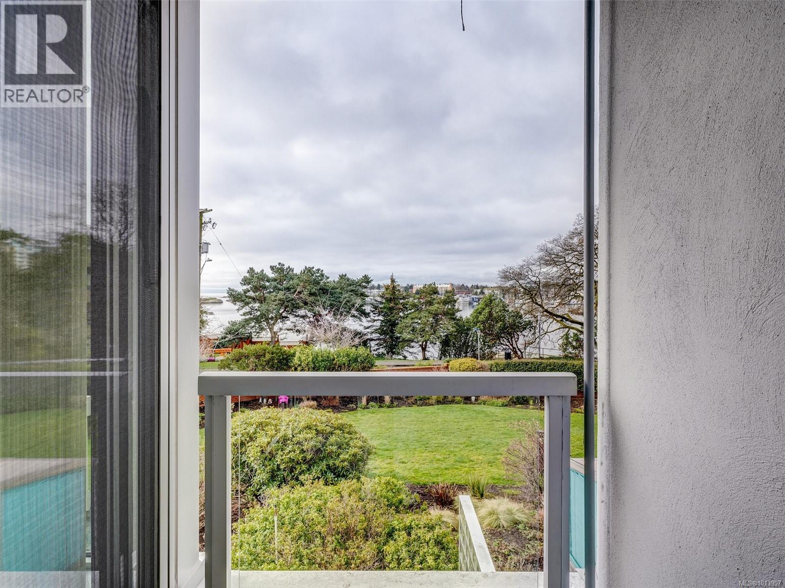 202 325 Maitland Street, Victoria