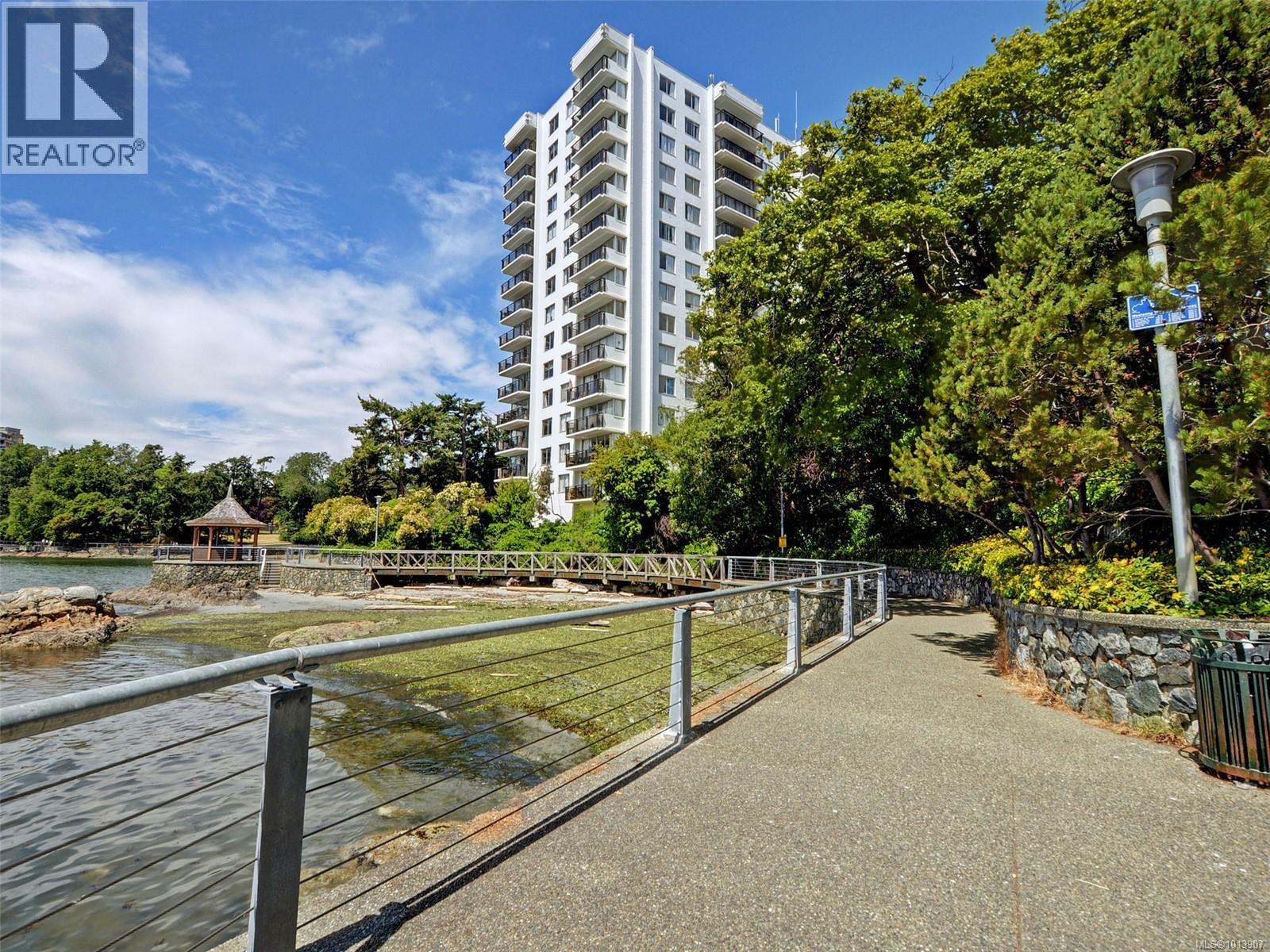 202 325 Maitland Street, Victoria