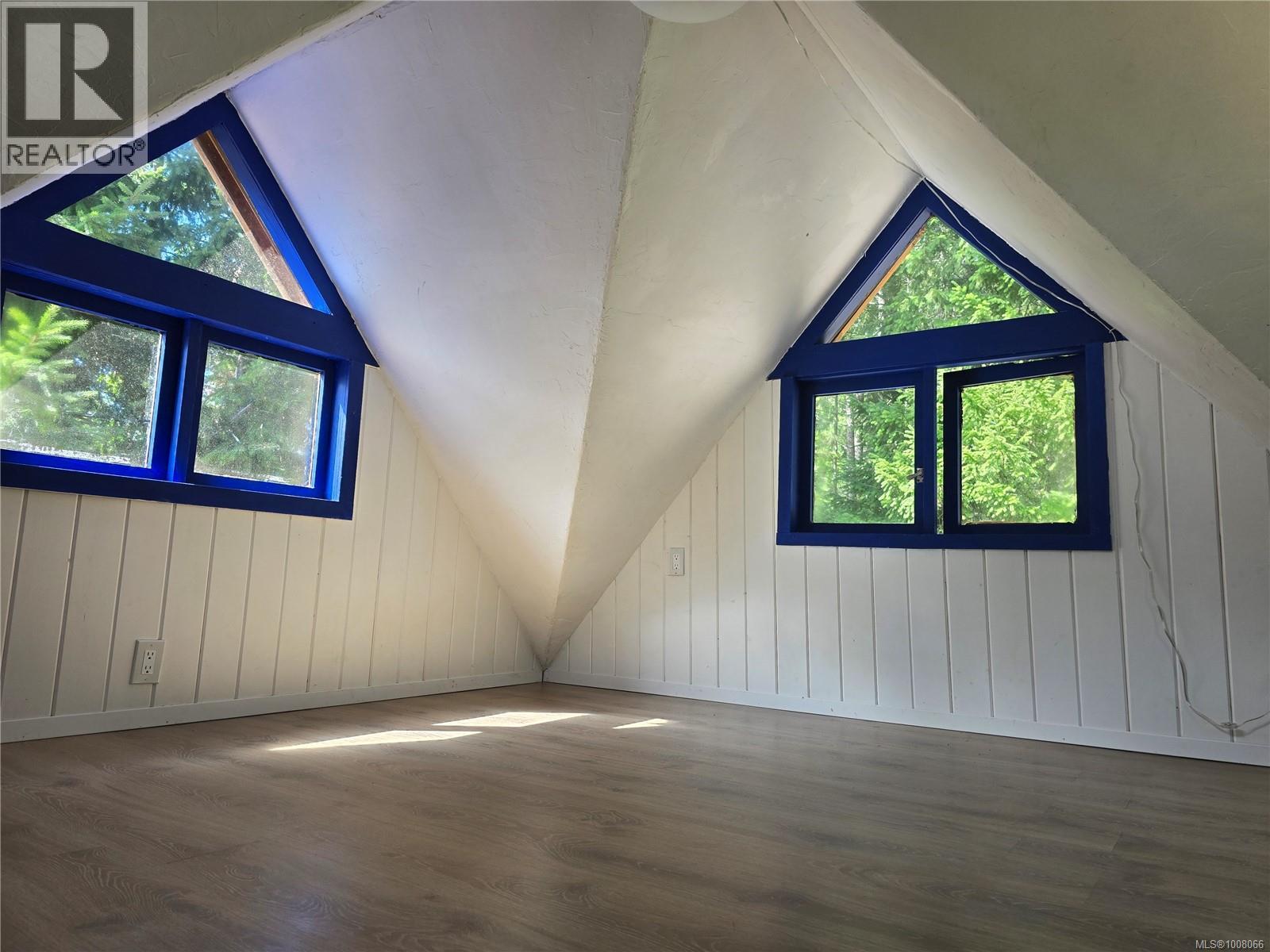 180 Lakefair Dr, Salt Spring