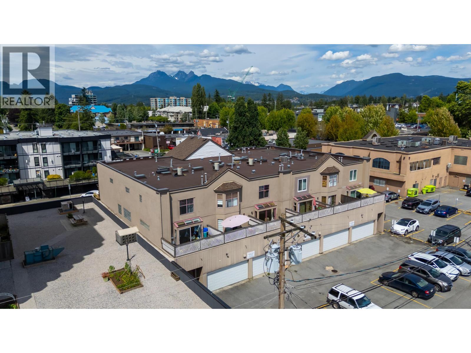 209 22356 MCINTOSH AVENUE, Maple Ridge