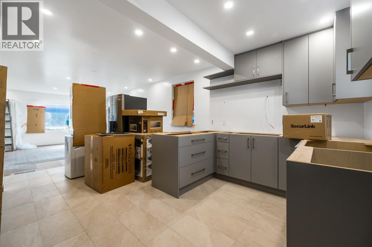 7520 CANADA WAY, Burnaby