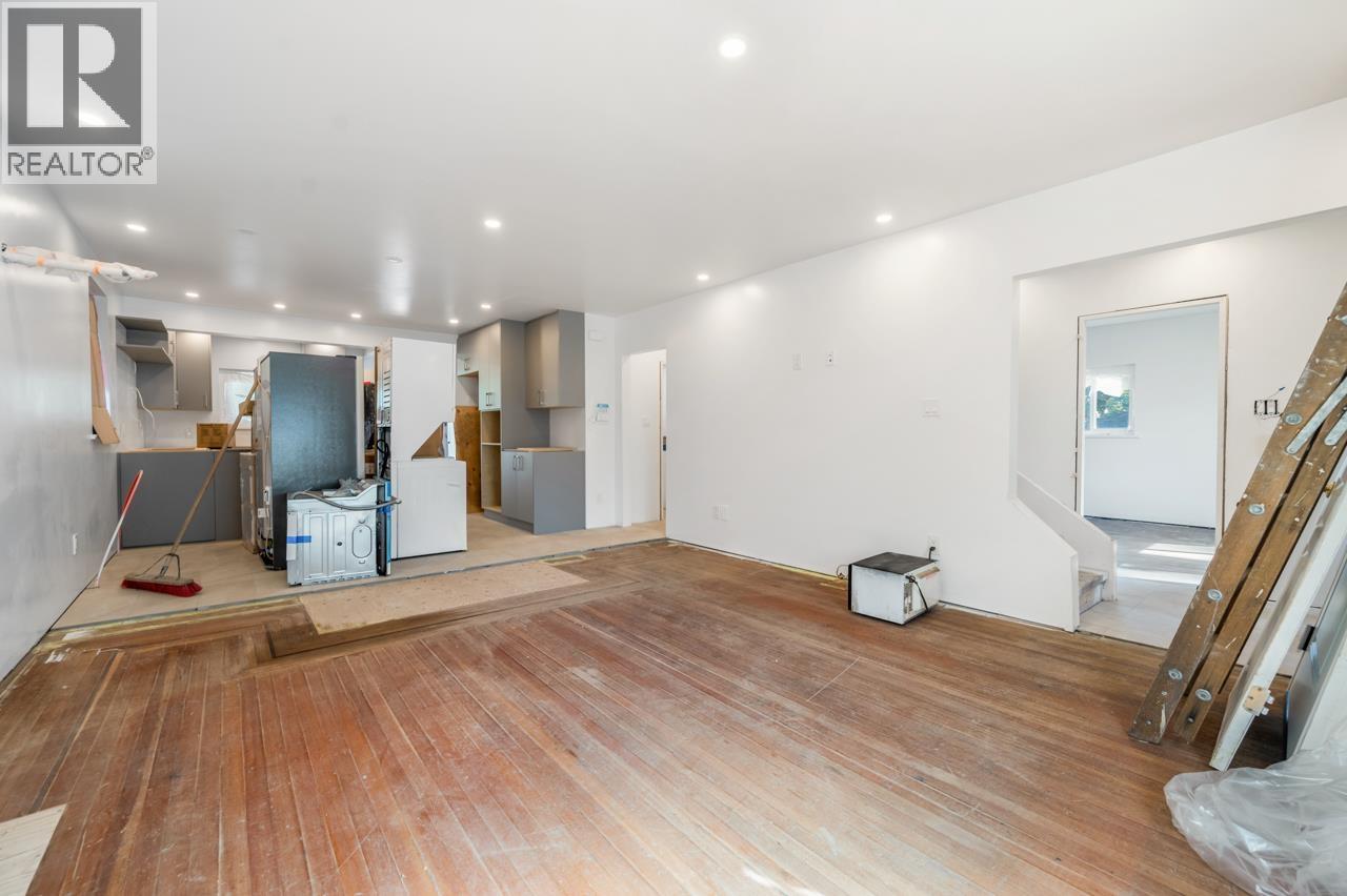 7520 CANADA WAY, Burnaby