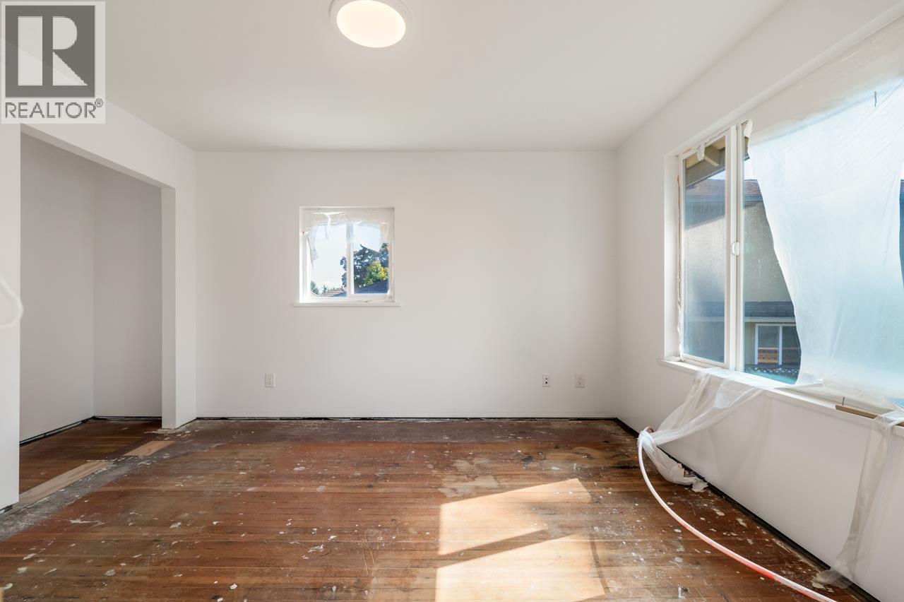 7520 CANADA WAY, Burnaby