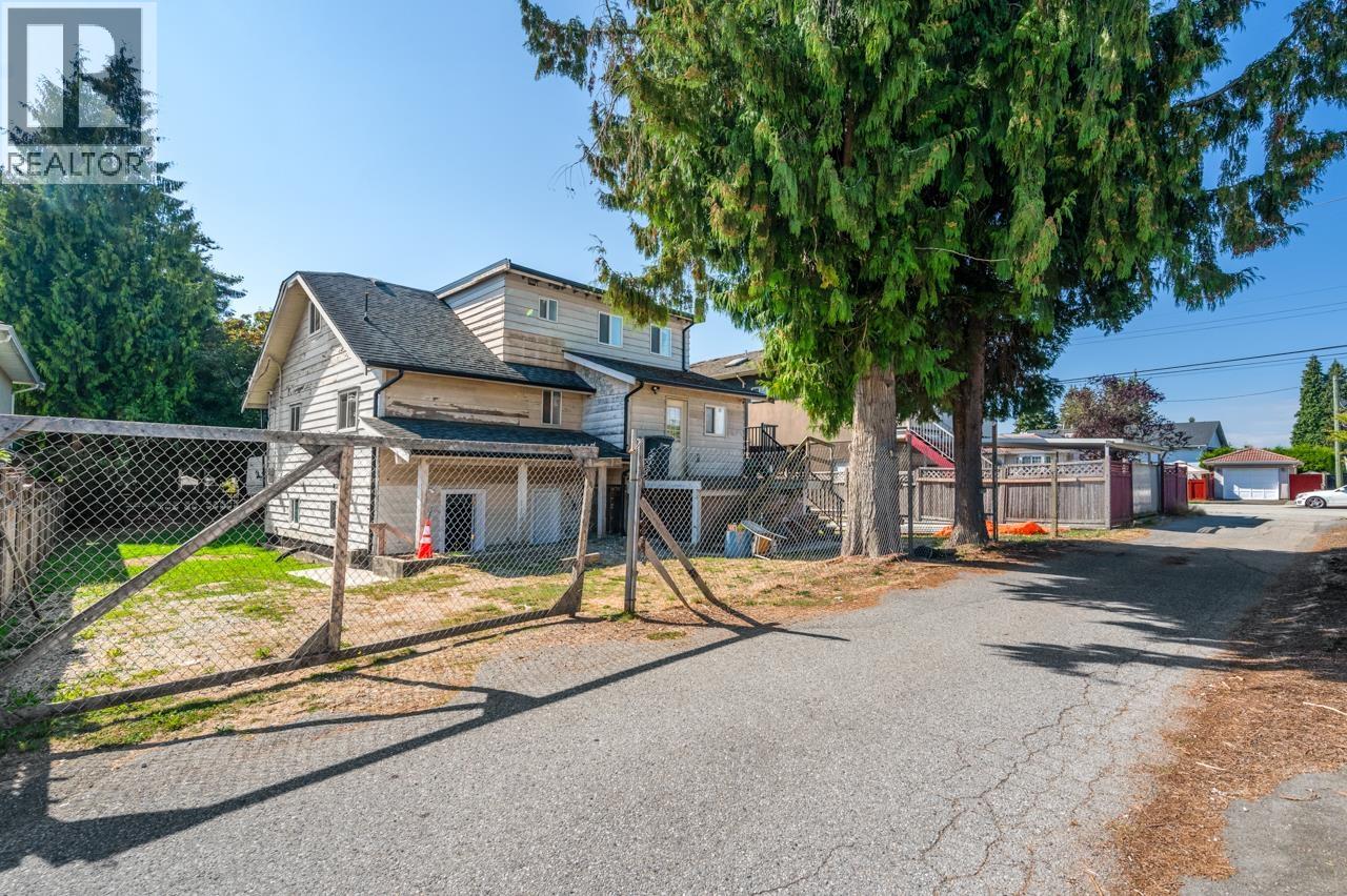 7520 CANADA WAY, Burnaby