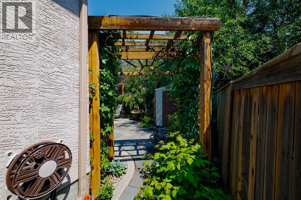 Single Family House Bungalow for Sale in  Tuscany Glen Park NW Tuscany Calgary 