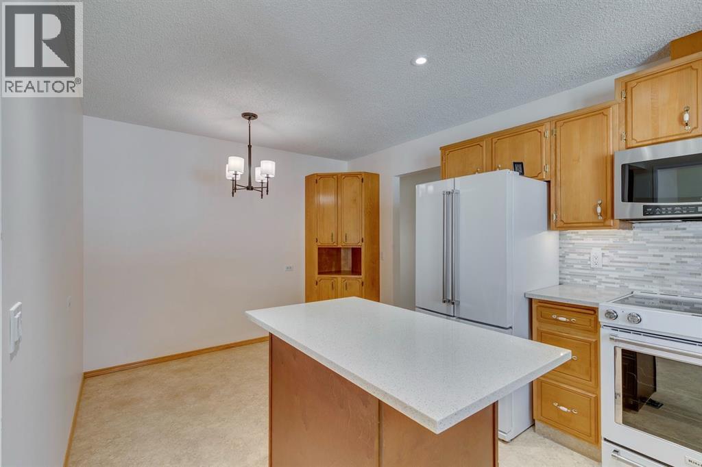 Single Family House Bungalow for Sale in  Dalmead Crescent NW Dalhousie Calgary 