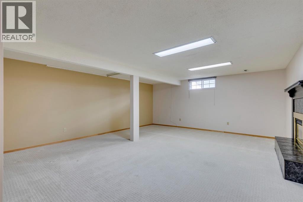 Single Family House Bungalow for Sale in  Dalmead Crescent NW Dalhousie Calgary 