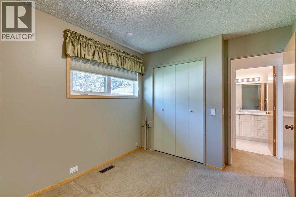Single Family House Bungalow for Sale in  Dalmead Crescent NW Dalhousie Calgary 