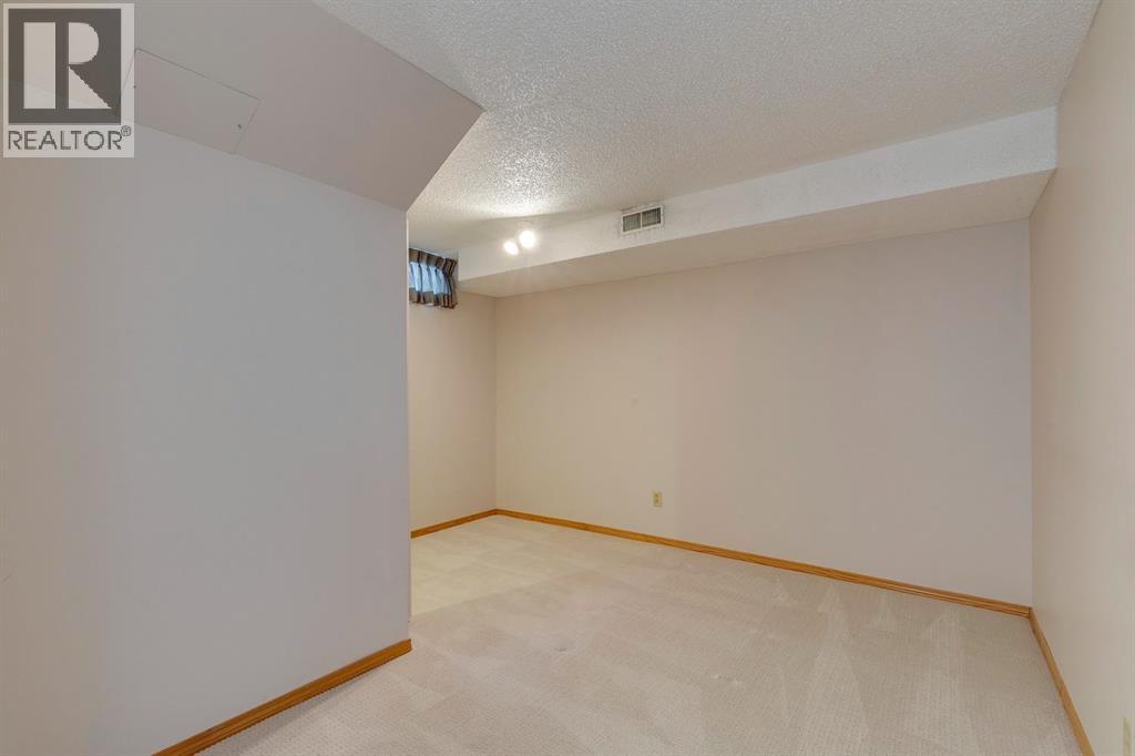 Single Family House Bungalow for Sale in  Dalmead Crescent NW Dalhousie Calgary 