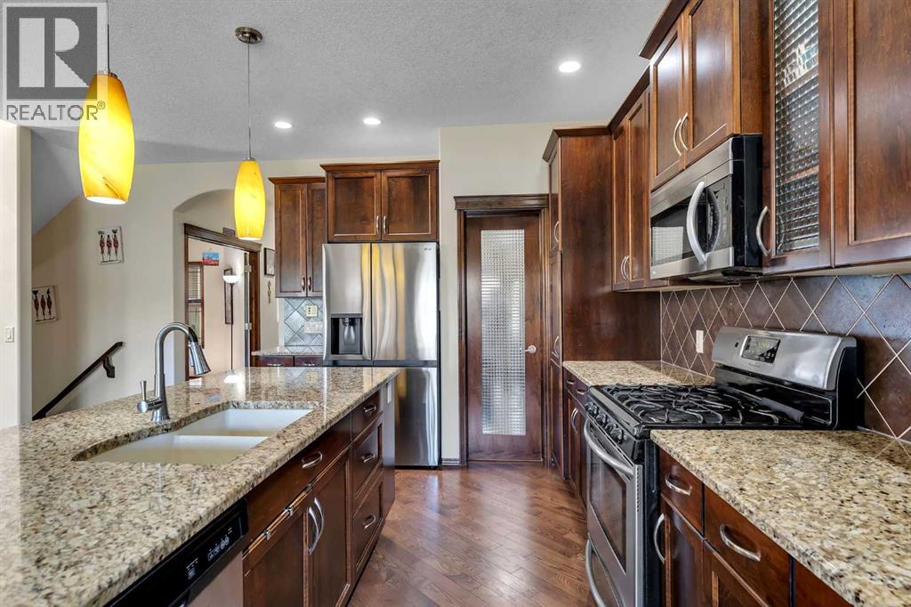 Single Family House for Sale in  Tuscany Summit Heath NW Tuscany Calgary 