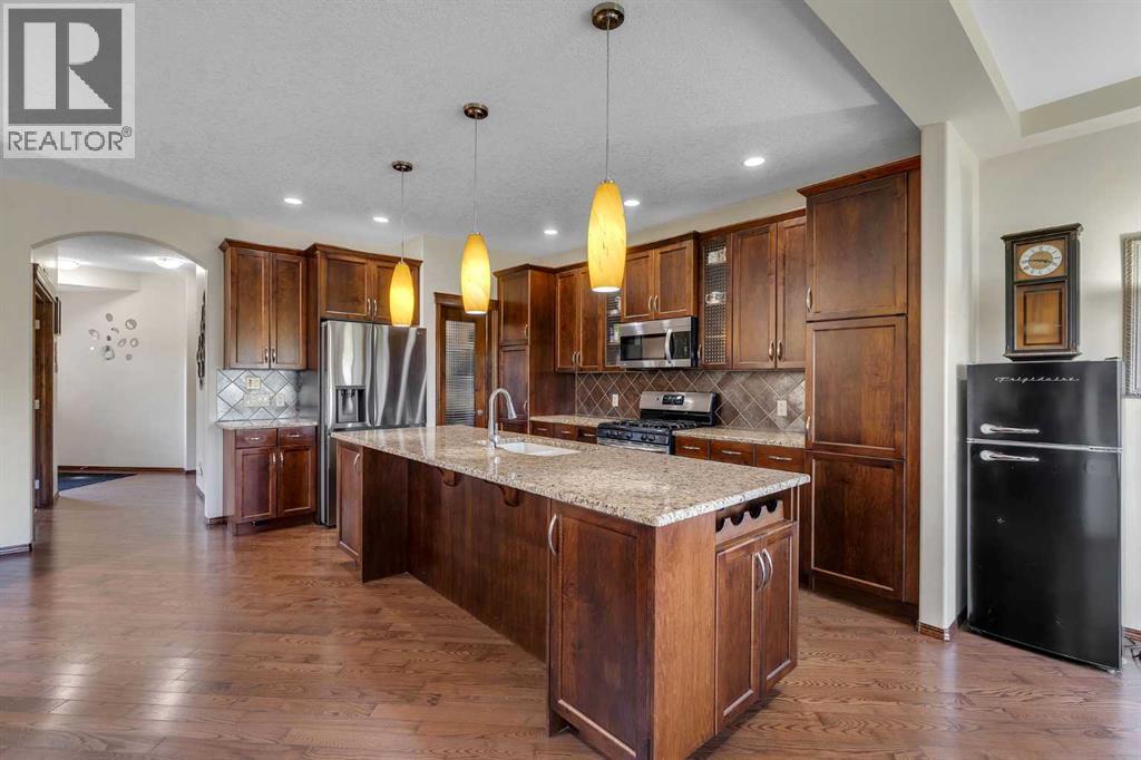 Single Family House for Sale in  Tuscany Summit Heath NW Tuscany Calgary 