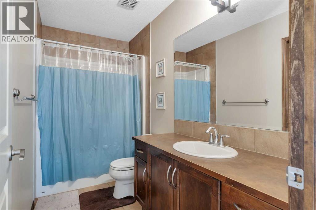 Single Family House for Sale in  Tuscany Summit Heath NW Tuscany Calgary 