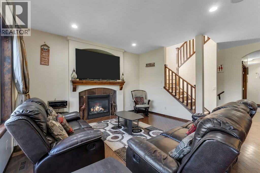 Single Family House for Sale in  Tuscany Summit Heath NW Tuscany Calgary 