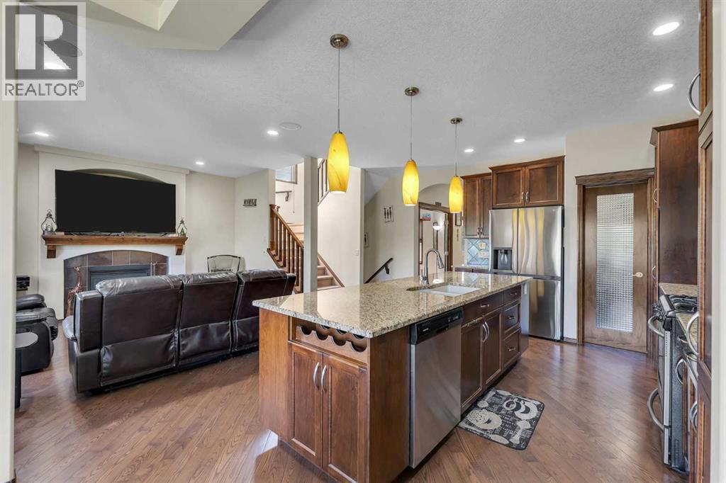 Single Family House for Sale in  Tuscany Summit Heath NW Tuscany Calgary 