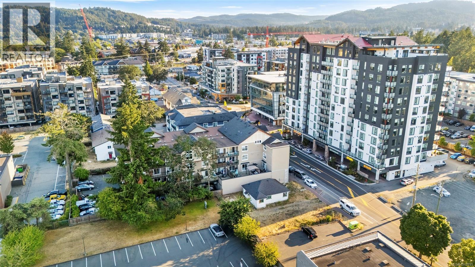321 2829 Peatt Road, Langford