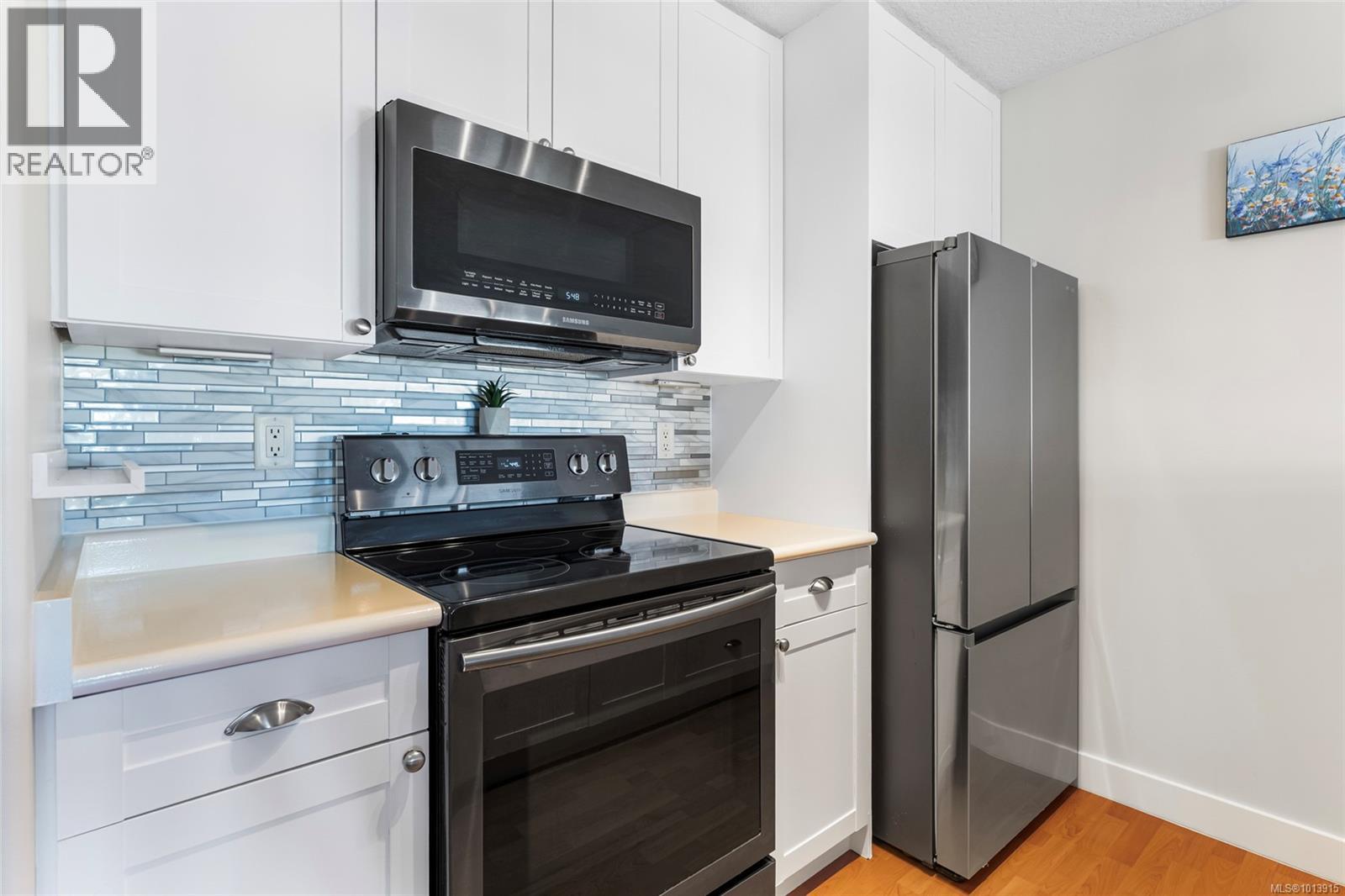 321 2829 Peatt Road, Langford
