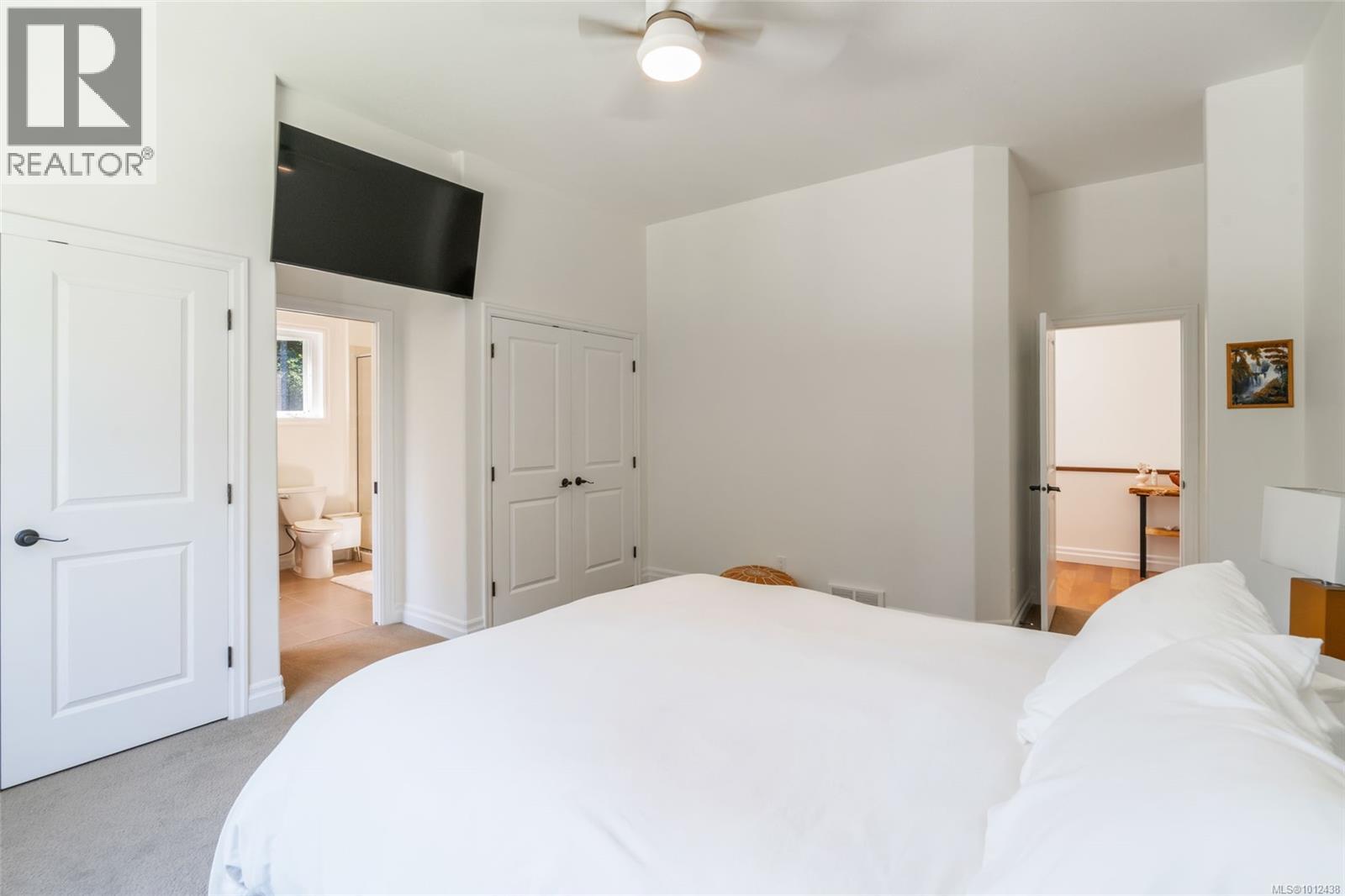 2904 Dolphin Dr, Nanoose Bay