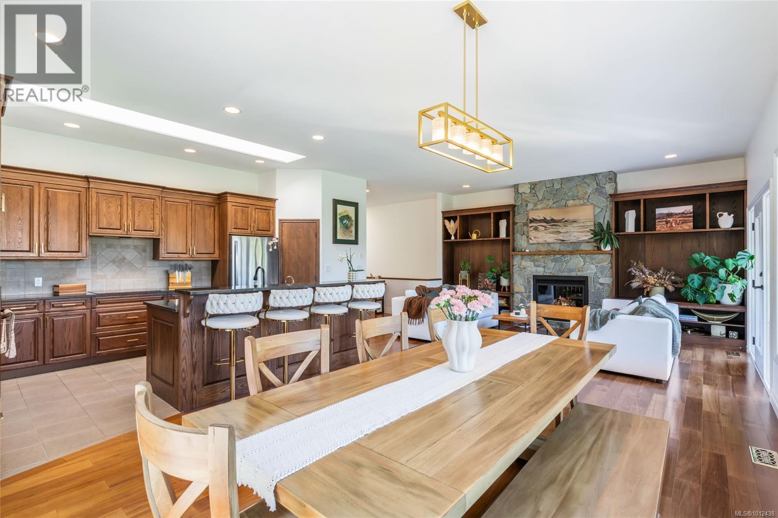 2904 Dolphin Dr, Nanoose Bay