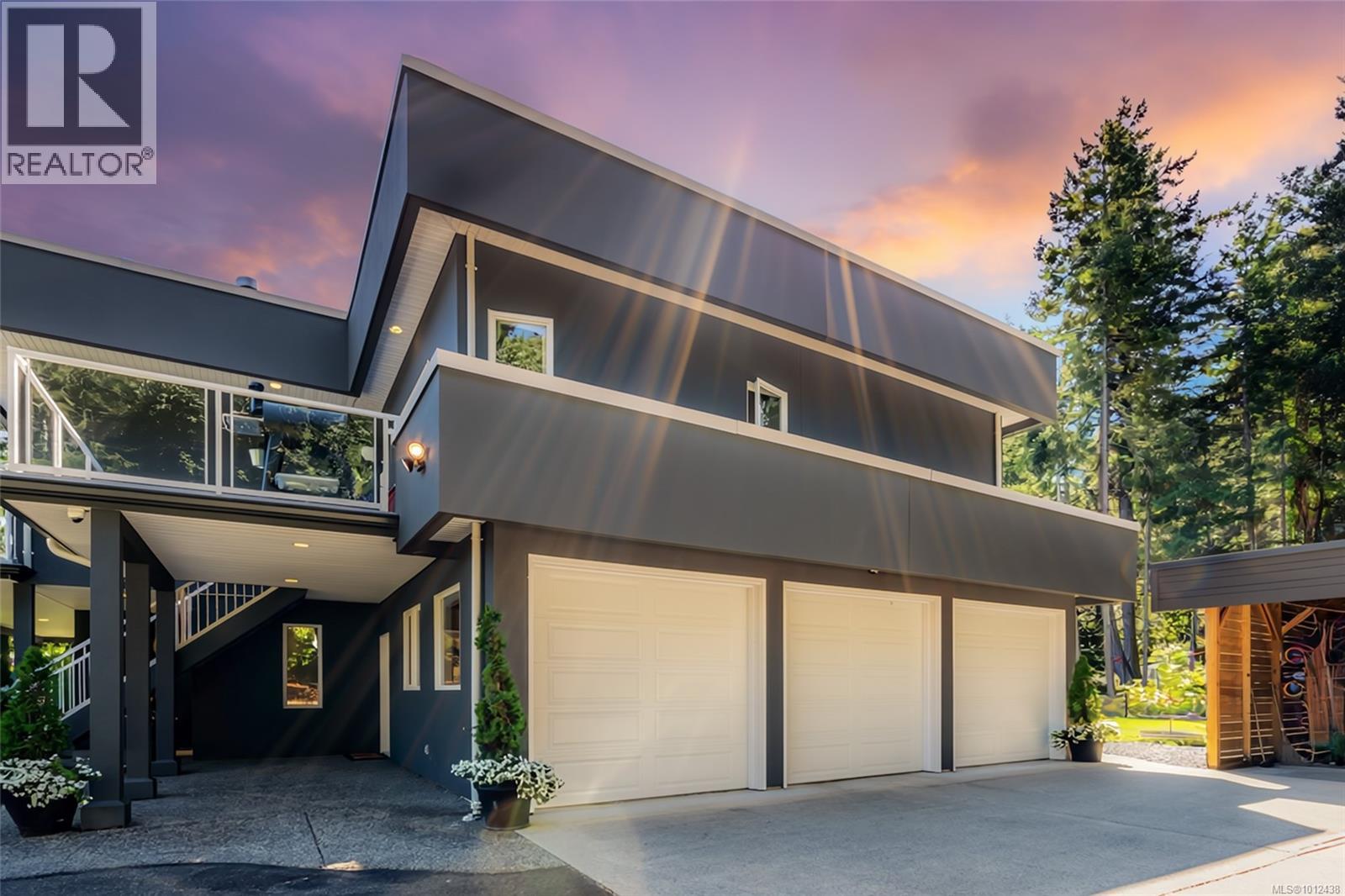 2904 Dolphin Dr, Nanoose Bay