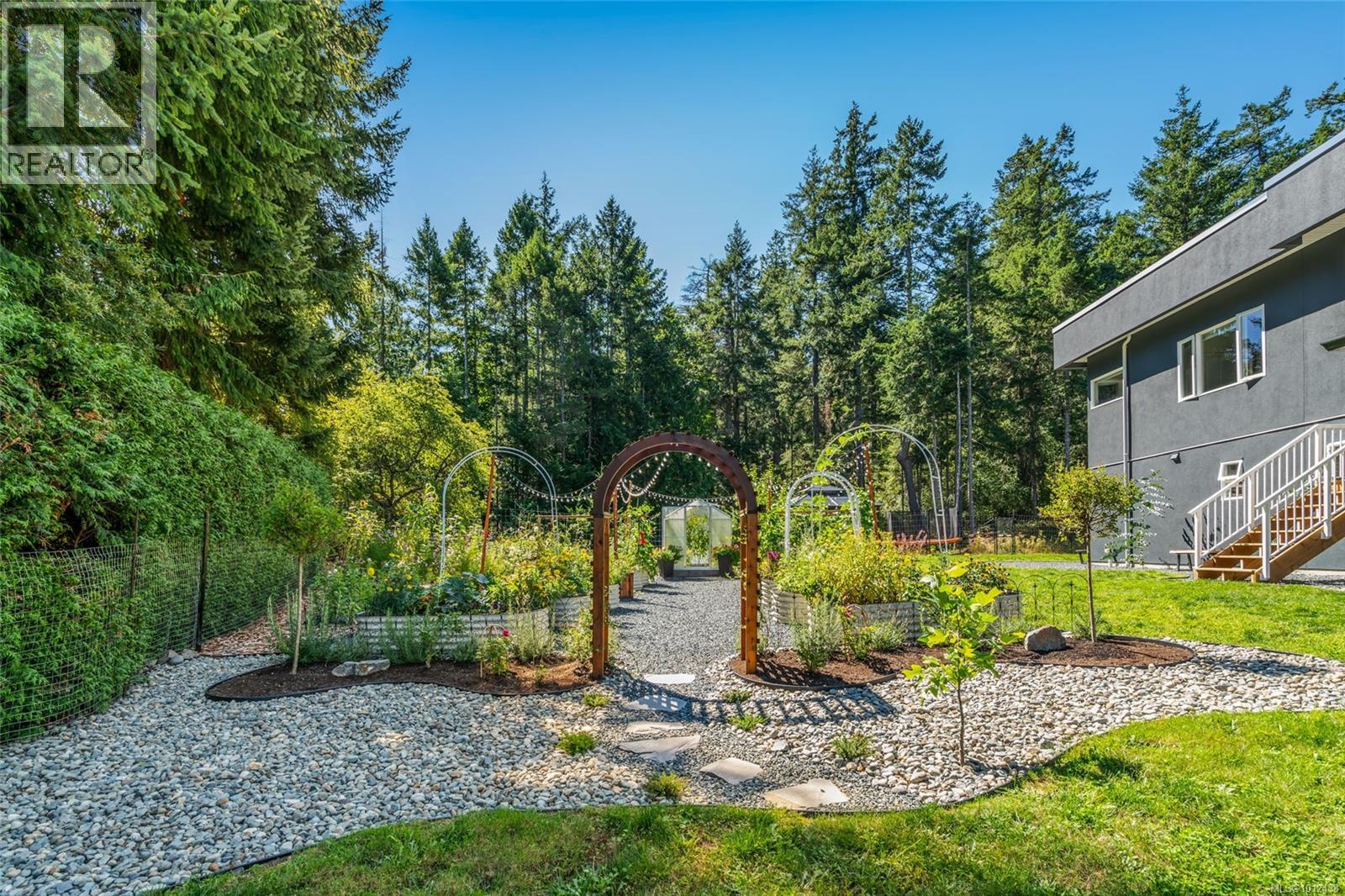 2904 Dolphin Dr, Nanoose Bay