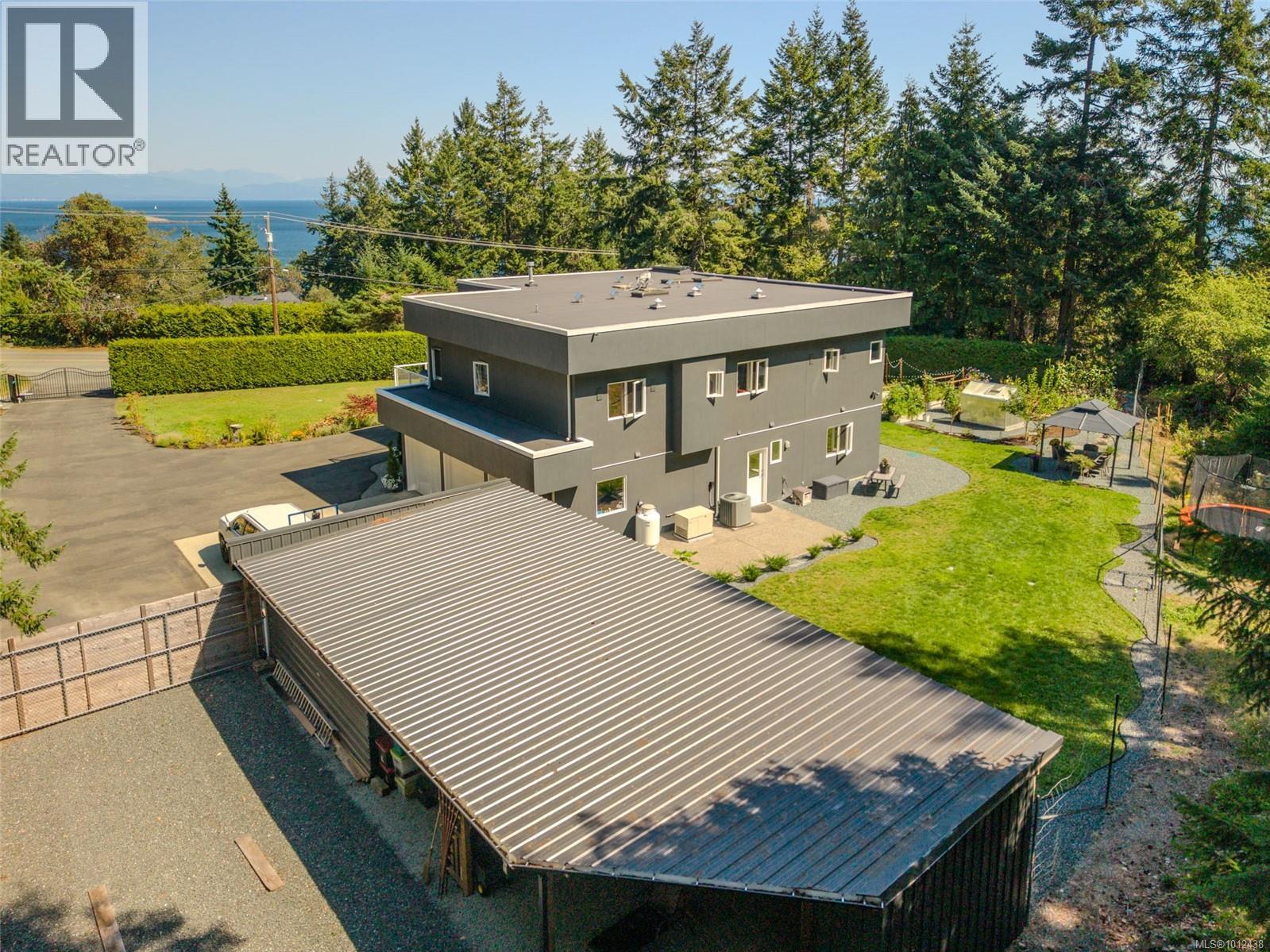 2904 Dolphin Dr, Nanoose Bay