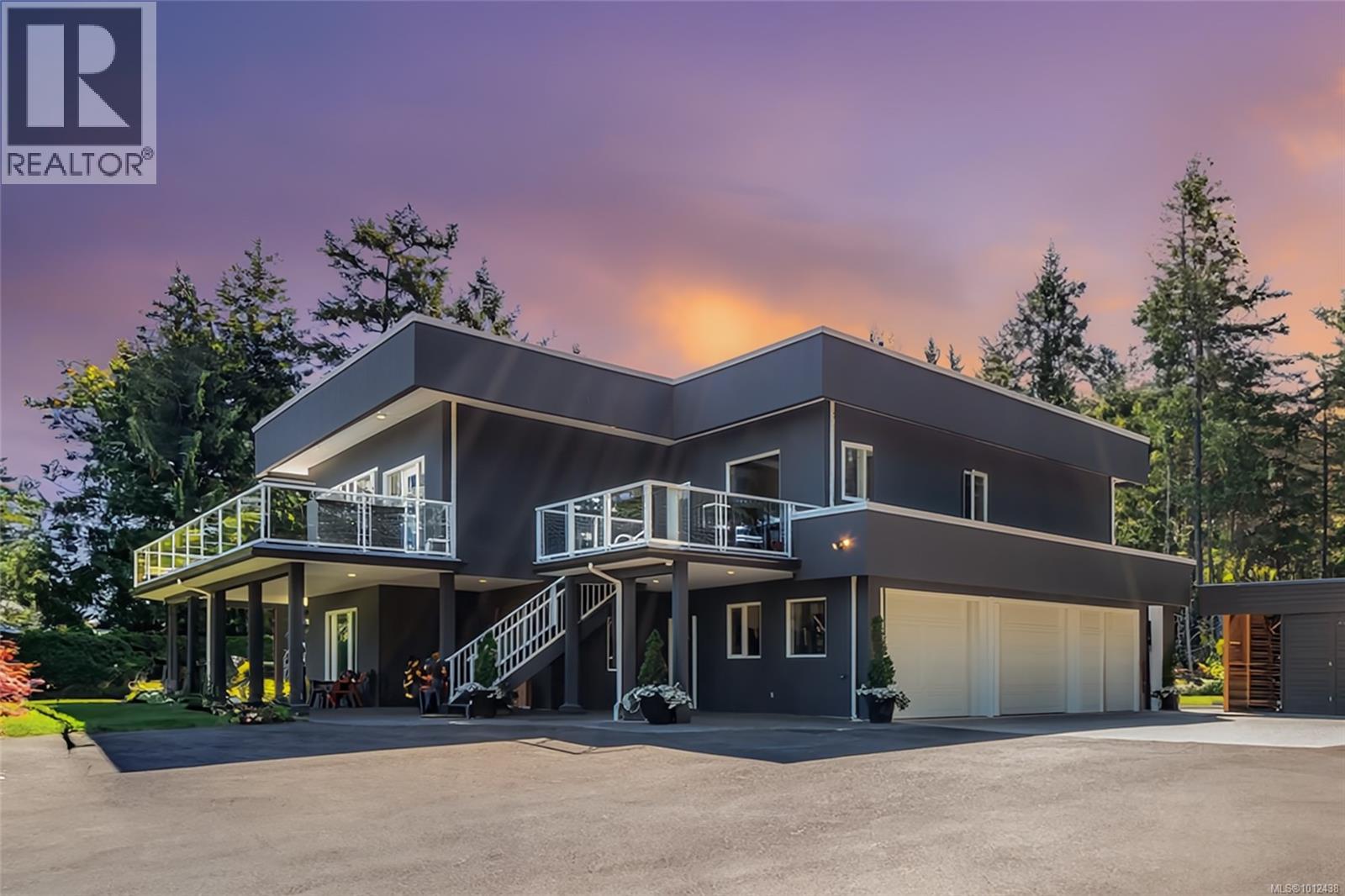 2904 Dolphin Dr, Nanoose Bay