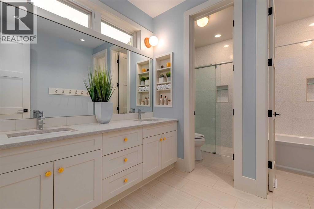 Single Family House for Sale in  Varal Place NW Varsity Calgary 
