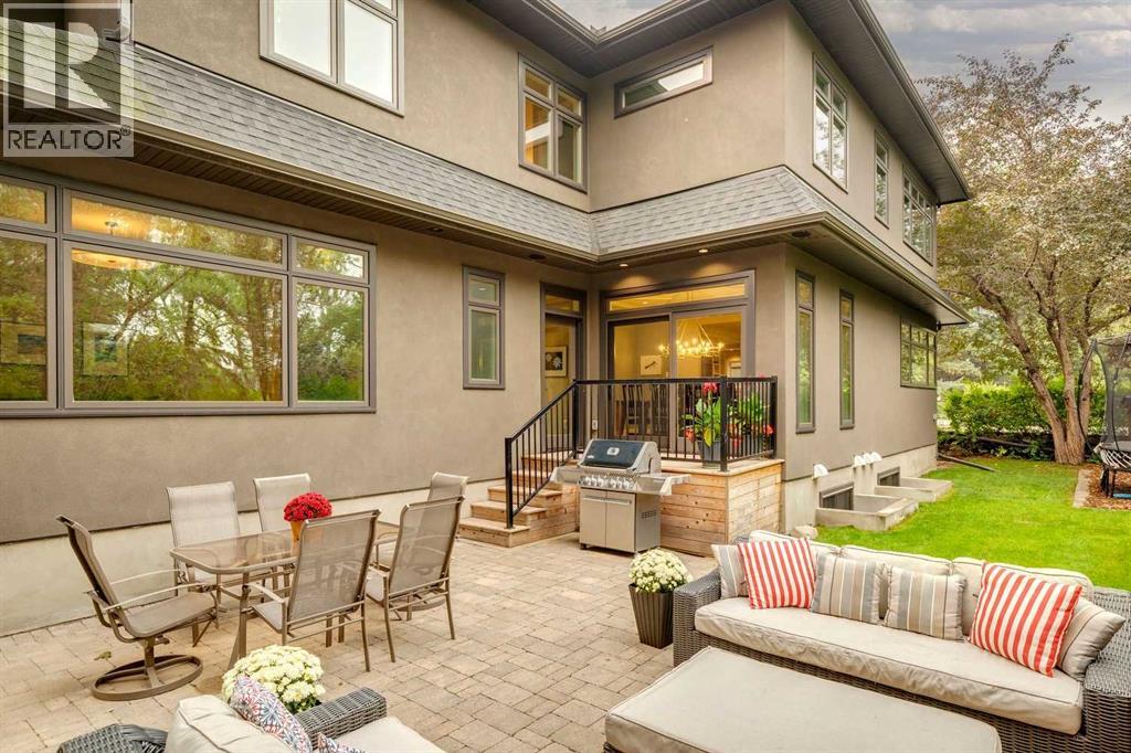 Single Family House for Sale in  Varal Place NW Varsity Calgary 