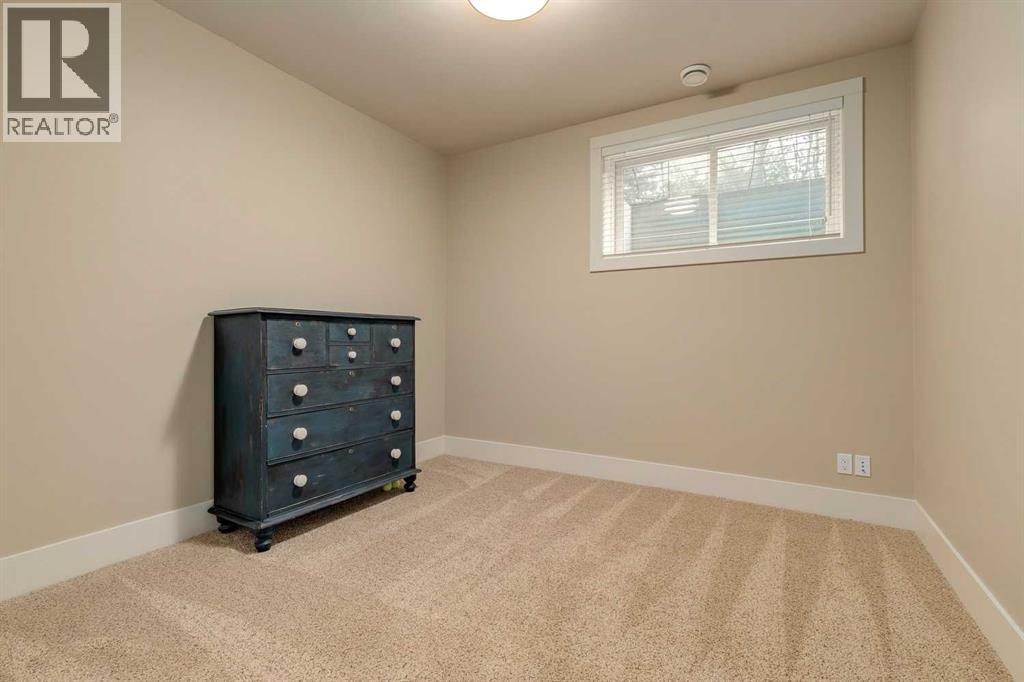 Single Family House for Sale in  Varal Place NW Varsity Calgary 
