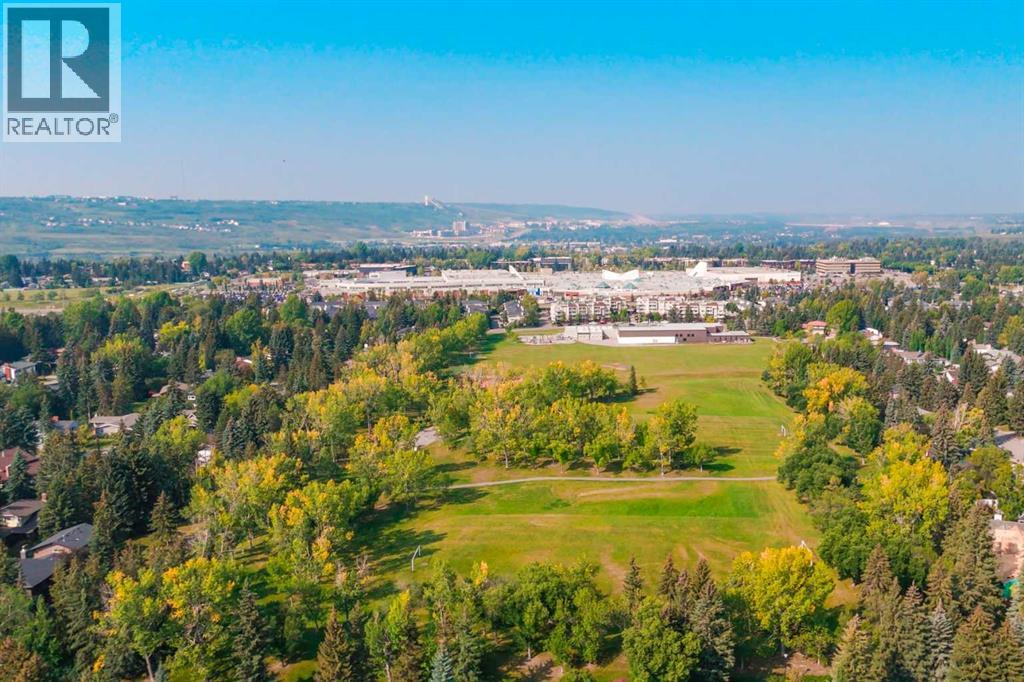 Single Family House for Sale in  Varal Place NW Varsity Calgary 