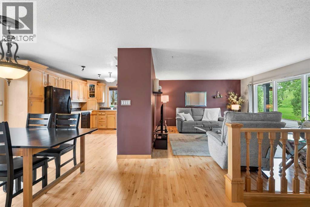 Single Family House Bi-level for Sale in  Lake Ontario Place SE Lake Bonavista Calgary 