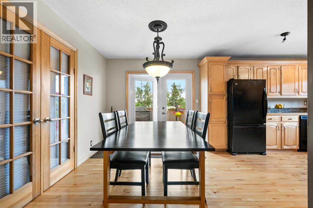 Single Family House Bi-level for Sale in  Lake Ontario Place SE Lake Bonavista Calgary 
