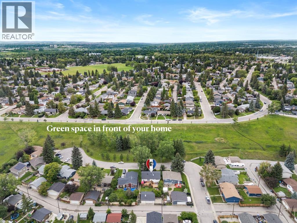 Single Family House Bi-level for Sale in  Lake Ontario Place SE Lake Bonavista Calgary 