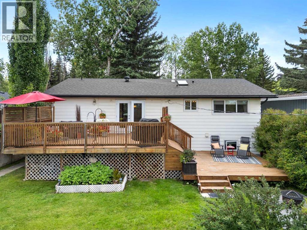 Single Family House Bi-level for Sale in  Lake Ontario Place SE Lake Bonavista Calgary 