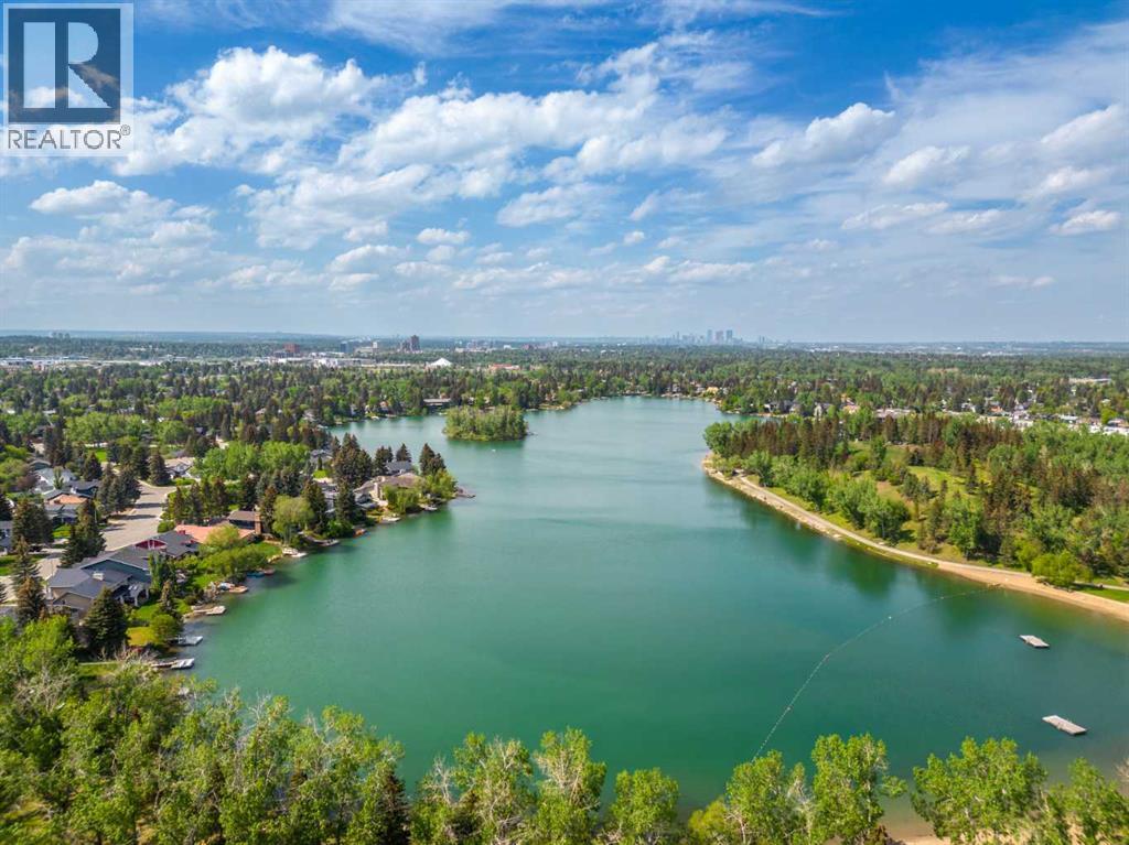 Single Family House Bi-level for Sale in  Lake Ontario Place SE Lake Bonavista Calgary 