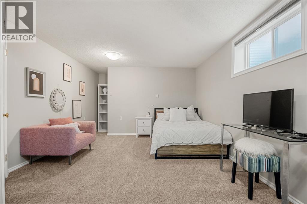 Single Family House Bungalow for Sale in  Bonaventure Drive SE Lake Bonavista Calgary 