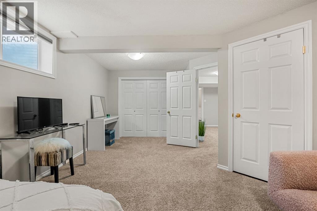 Single Family House Bungalow for Sale in  Bonaventure Drive SE Lake Bonavista Calgary 